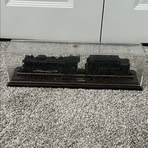 Hallmark 726 Berkshire 20th Century Series.Lionel Black Train Set